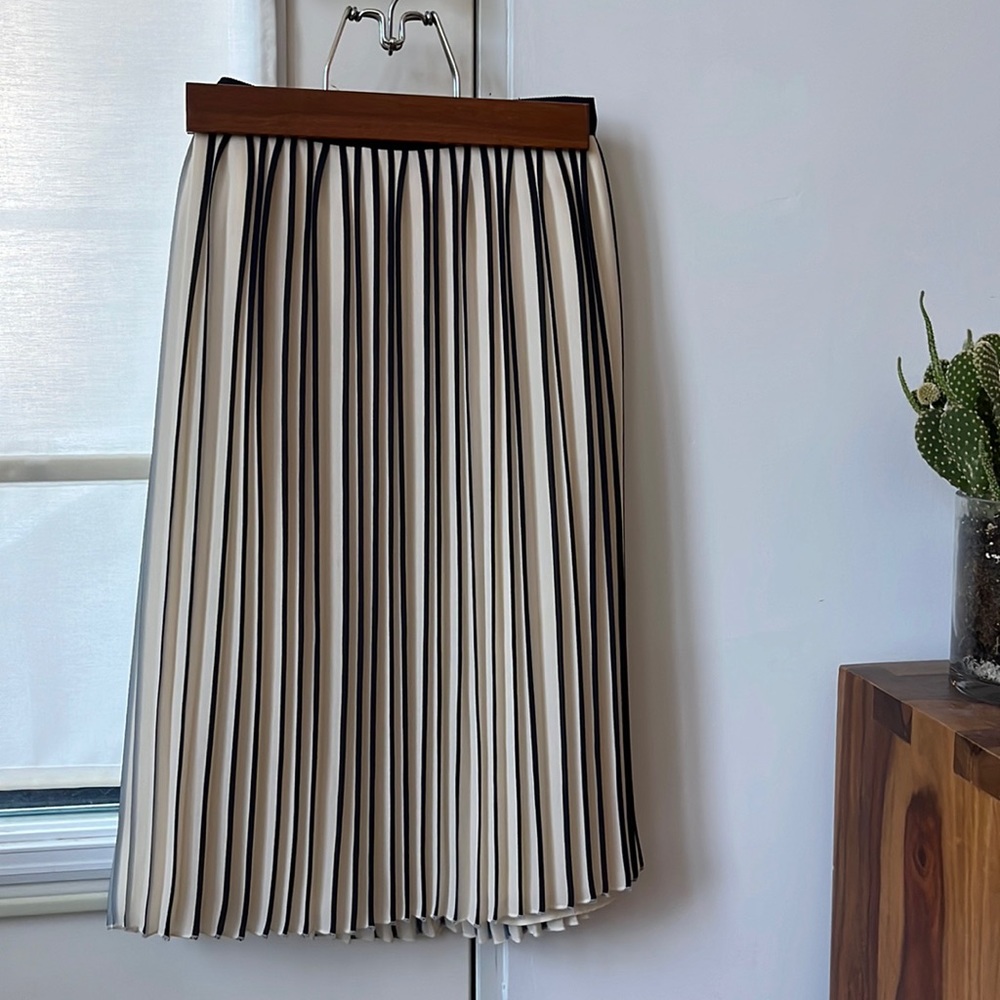 J. CREW | Pleated Skirt